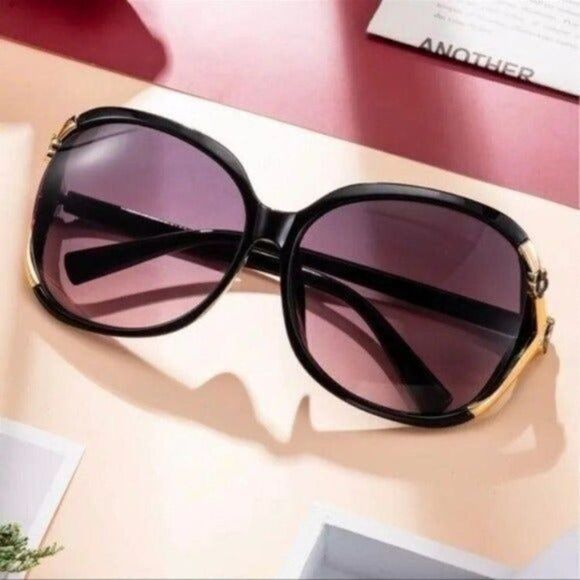 Black & Gold Floral Oversized Sunglasses Nwt - Picture 2 of 4